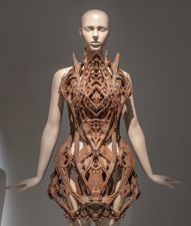 Sculpting the Senses by Iris van Herpen - Hans Boodt Mannequins